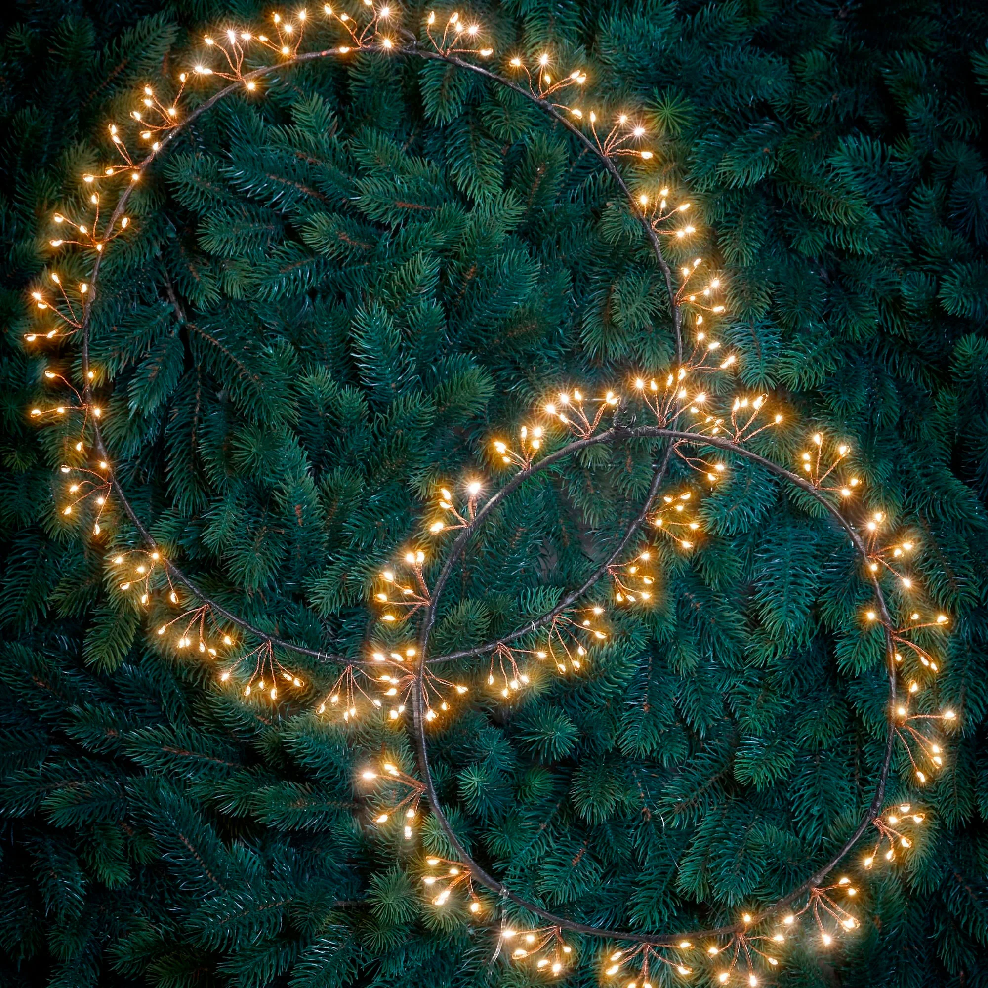Couronne de Noël avec petites lampes LED