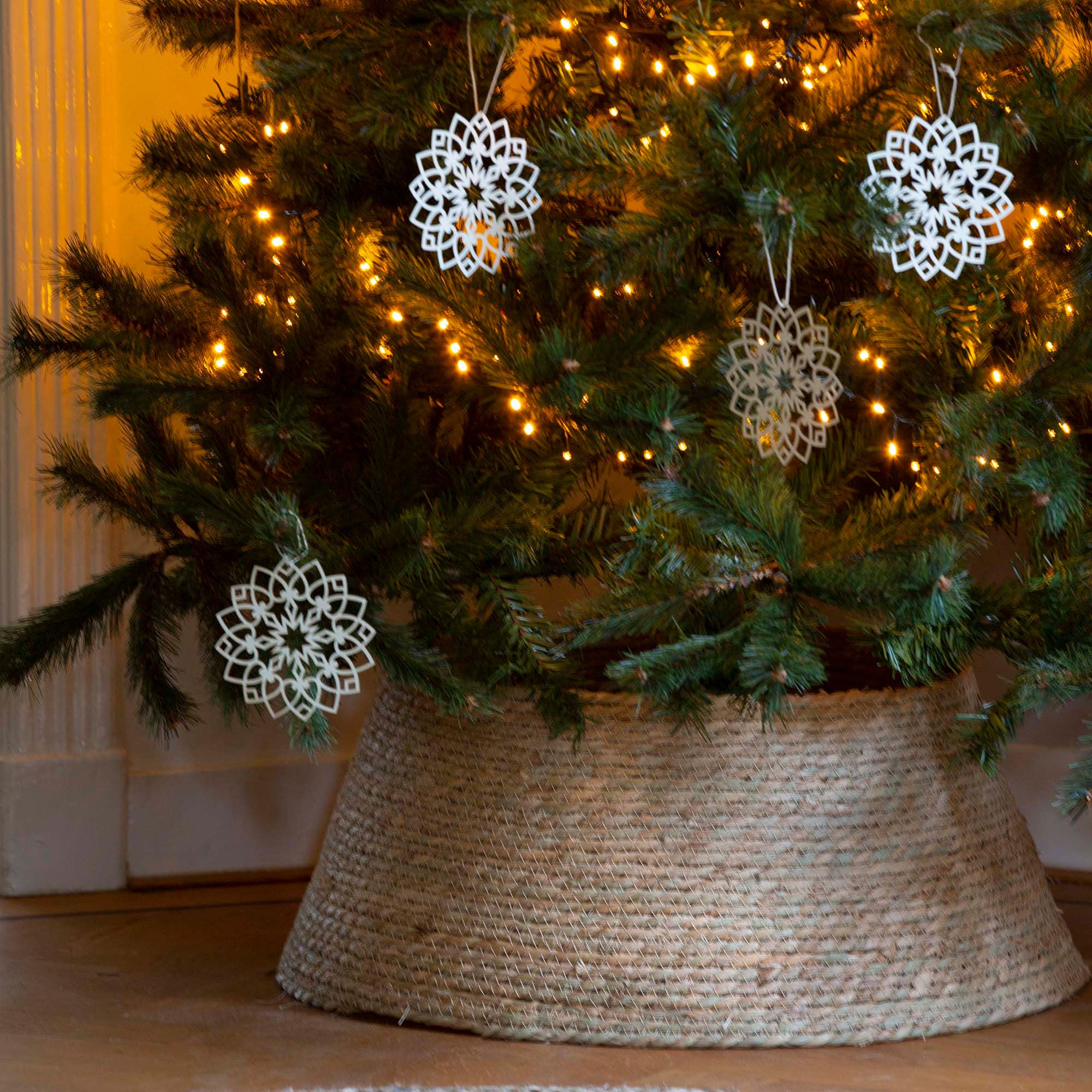 Jupe pour sapin de Noël en crin végétal crème - Image 2