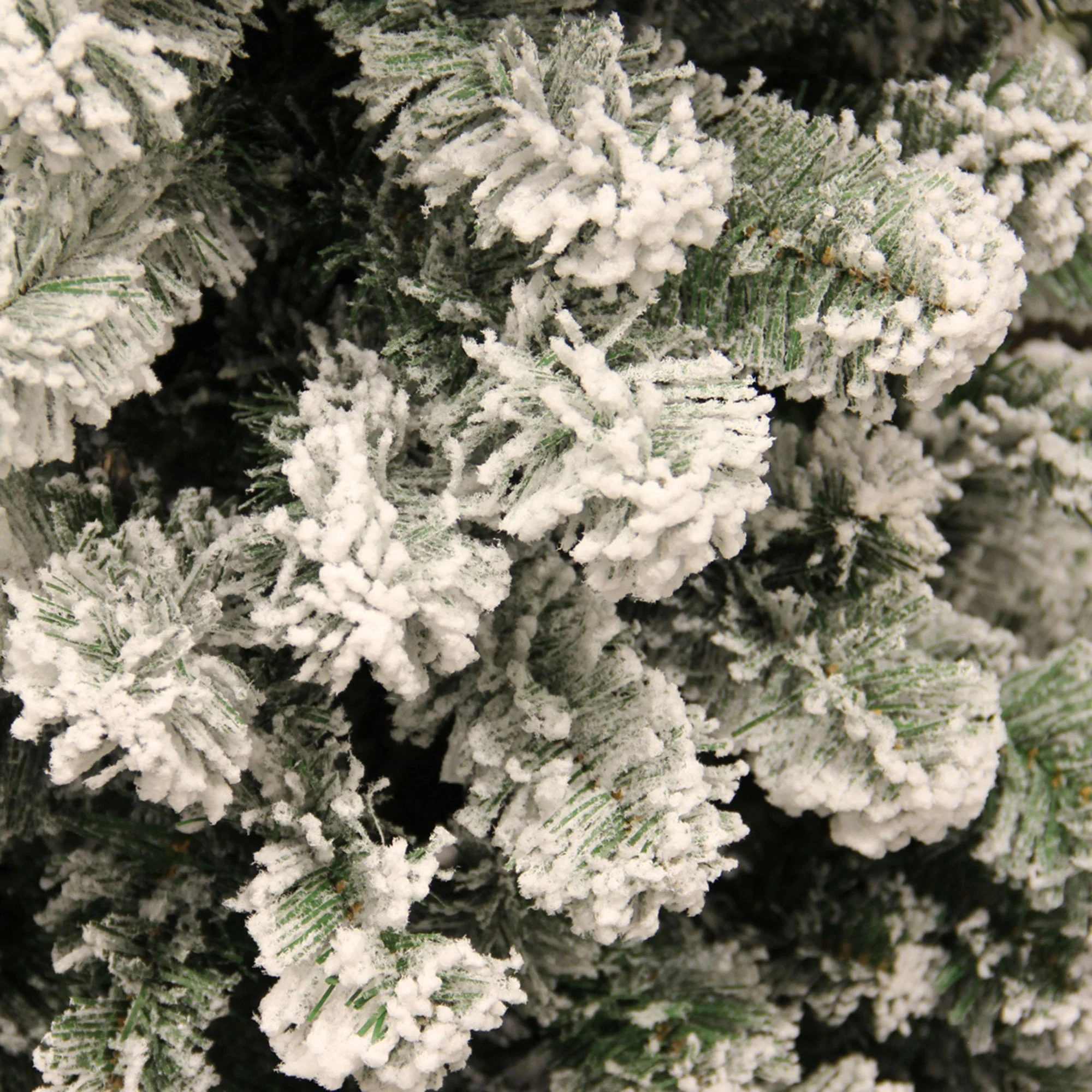 Sapin de Noël artificiel 'Millington Vert Givré' - Image 3